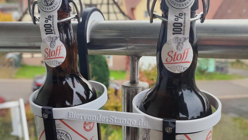 Bierhalter Adapter für Balkonstangen und Gerüste - Bier von der Stange